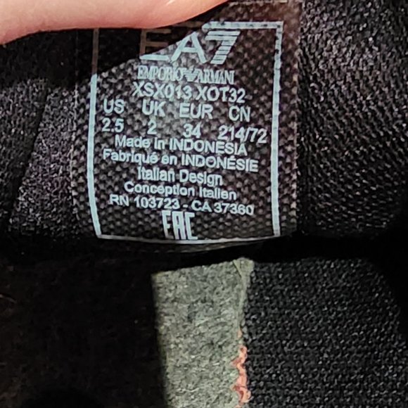 Armani boys trainers/ sneaker - Picture 12 of 16
